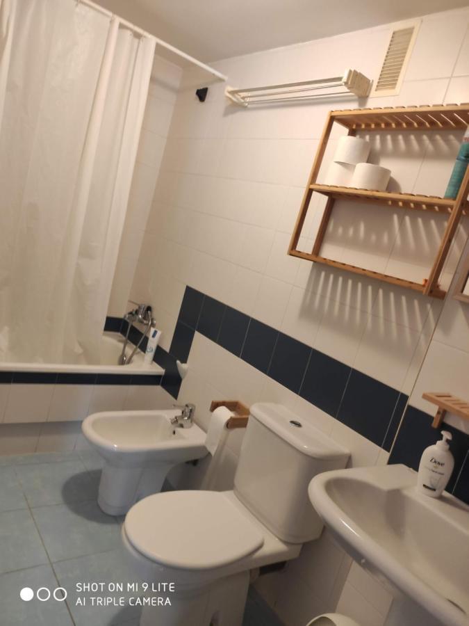 Luminoso Y Acogedor Apartamento En La Playa Oleiros Exteriör bild