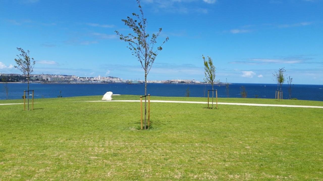 Luminoso Y Acogedor Apartamento En La Playa Oleiros Exteriör bild